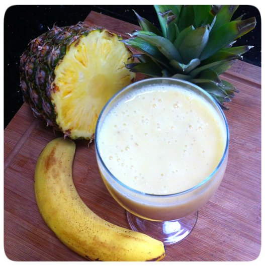 Banana and Pineapple Smoothie 